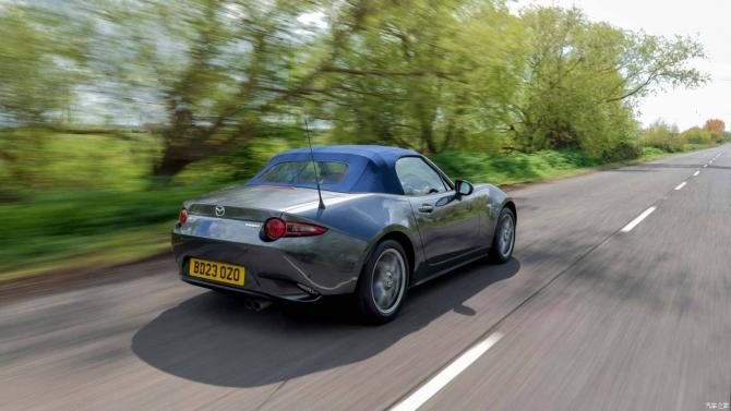 04085117c8d6b5fd0b3974.jpg image003.jpg