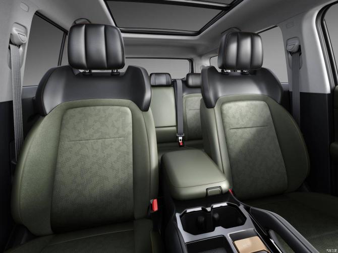 0208430381df73109d6401.jpg image004.jpg