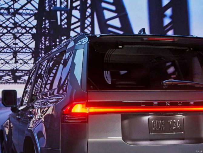 08083654842bf114ed7877.jpg image004.jpg