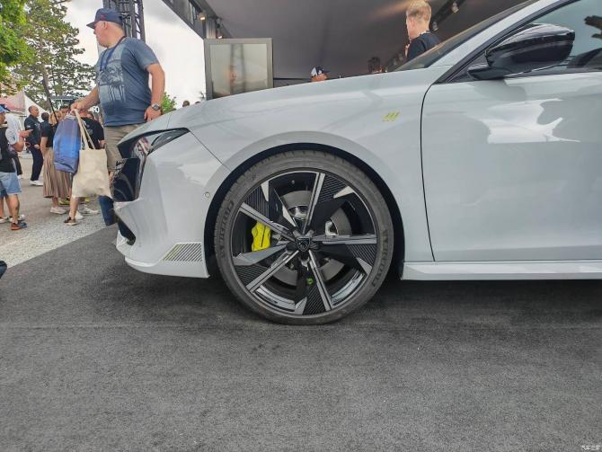 120844142b995a64c52068.jpg image004.jpg