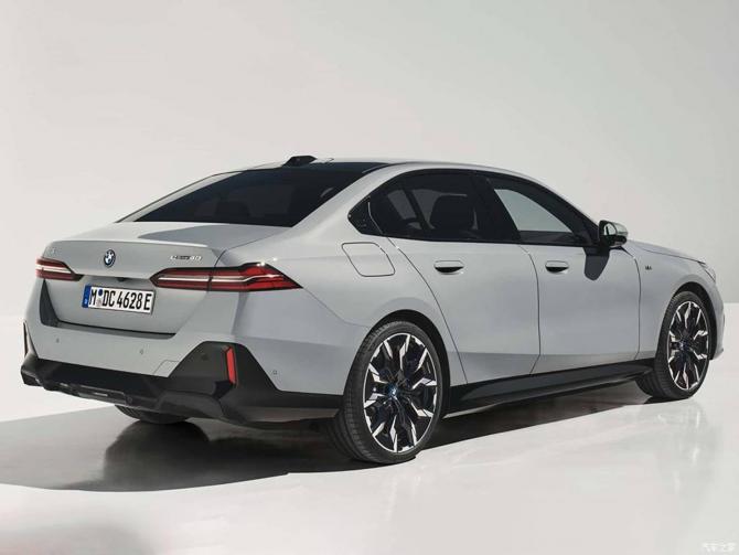 13085638e935486b902971.jpg image003.jpg