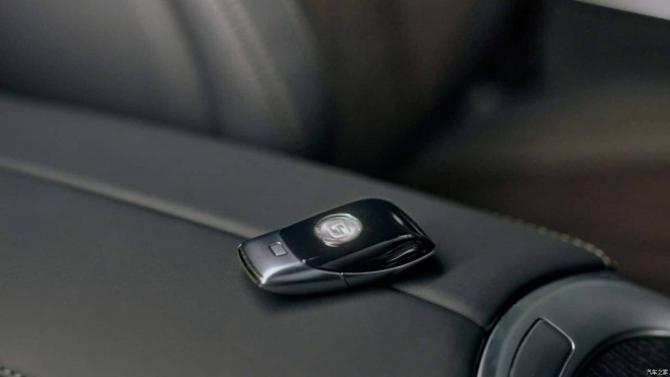 30090238d59b6210546556.jpg image012.jpg