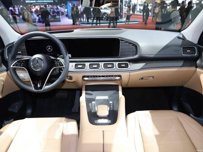 03083706c242517b4f2882.jpg image003.jpg