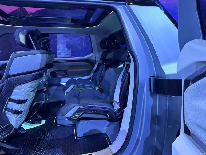 040844002c3be814c00540.jpg image005.jpg