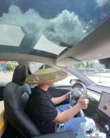 當我們在吐槽汽車全景天幕時，到底想表達什么？