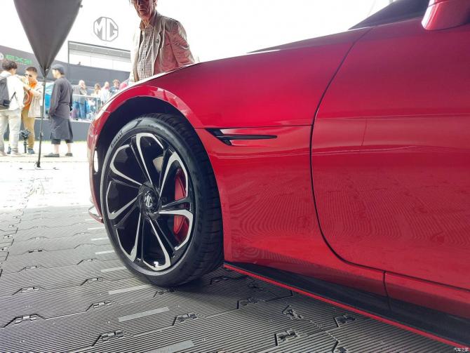 14084023d5ef3f0d580741.jpg image005.jpg