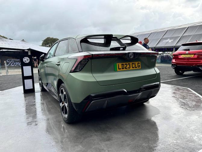 14084137feaca136273350.jpg image005.jpg