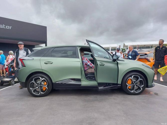 140841405036041e834372.jpg image004.jpg