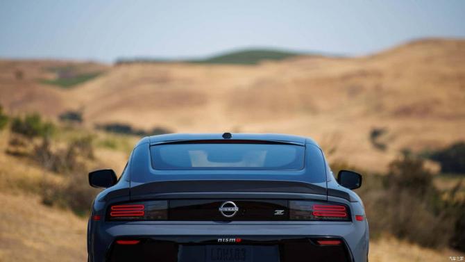 02000756e8c680a7482060.jpg image006.jpg