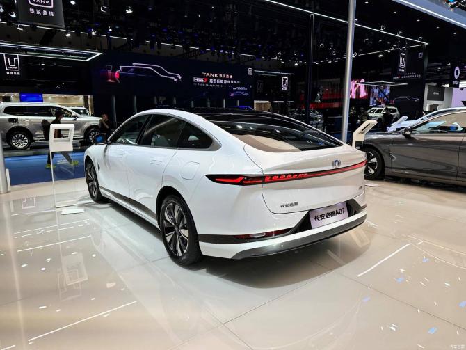 25095151531618b6929103.jpg image004.jpg