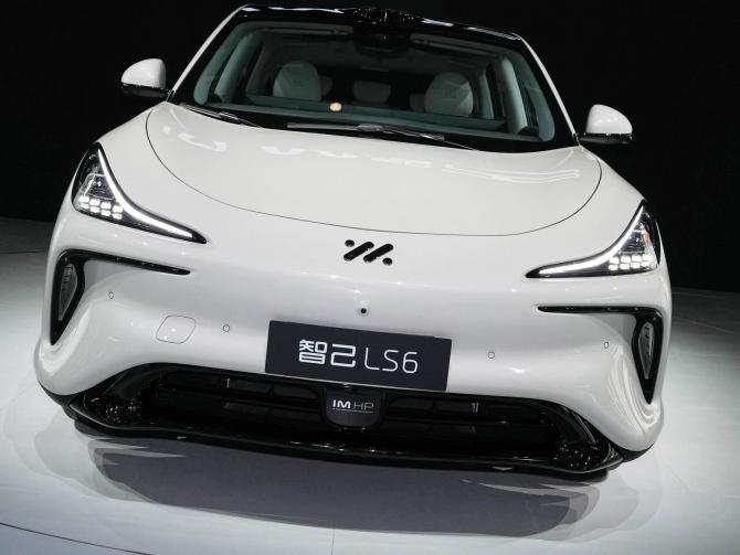 25095307c2563278d27732.jpg image003.jpg