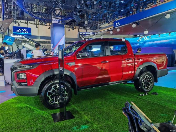 251006417e41799d0d6108.jpg image002.jpg