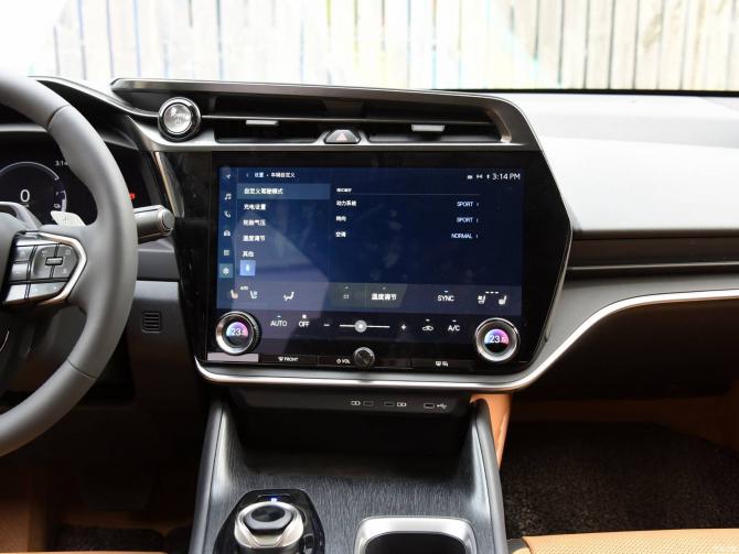 25101013595756223e8423.jpg image007.jpg