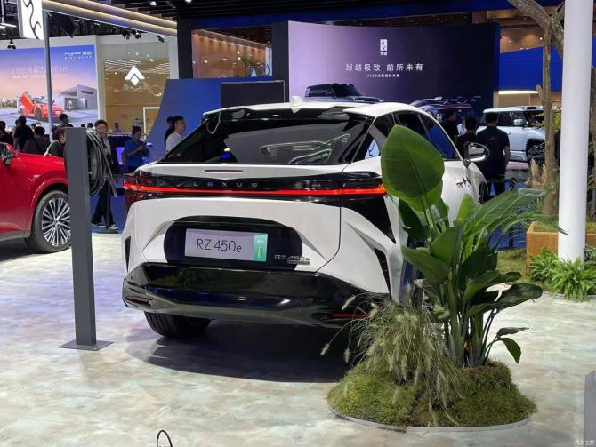 25101018c0d872d8f34416.jpg image005.jpg