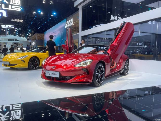 251013418526bc4dd82466.jpg image002.jpg