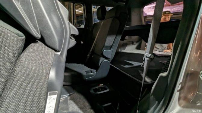 04090032d2cba33f035811.jpg image012.jpg