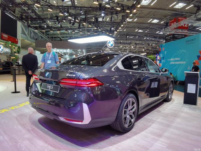 05082226f1bb691a0f2688.jpg image003.jpg