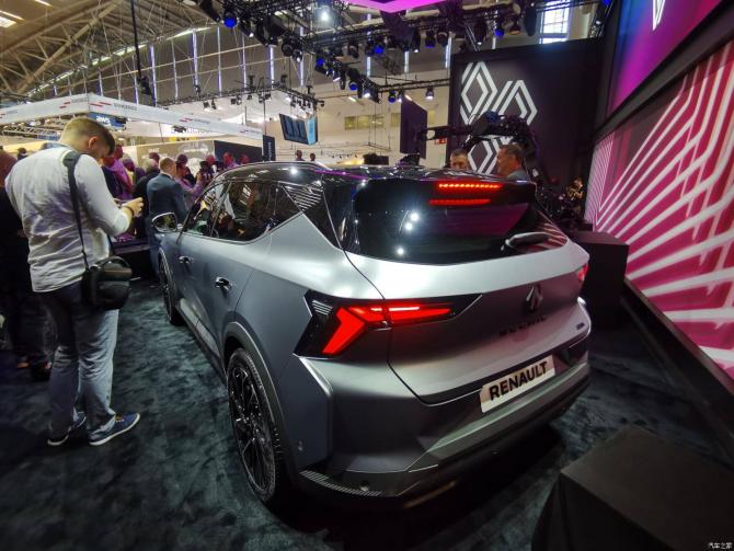 050832463bd375a4474042.jpg image005.jpg