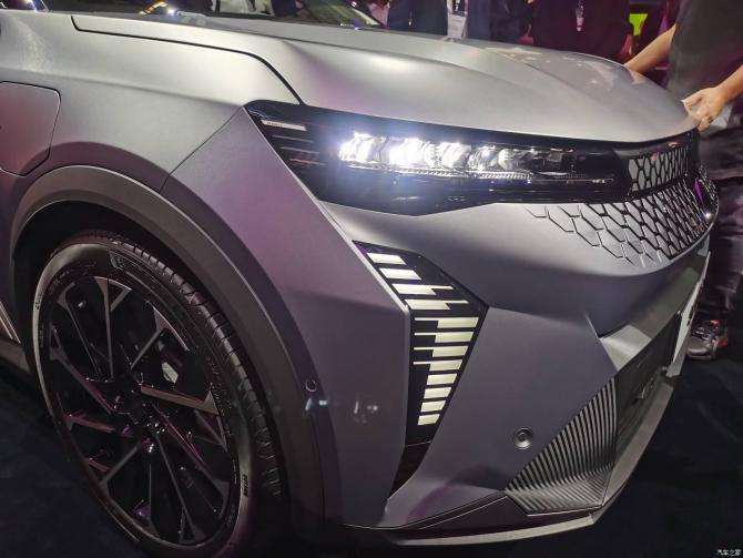 050832512179c1f6ca1107.jpg image002.jpg