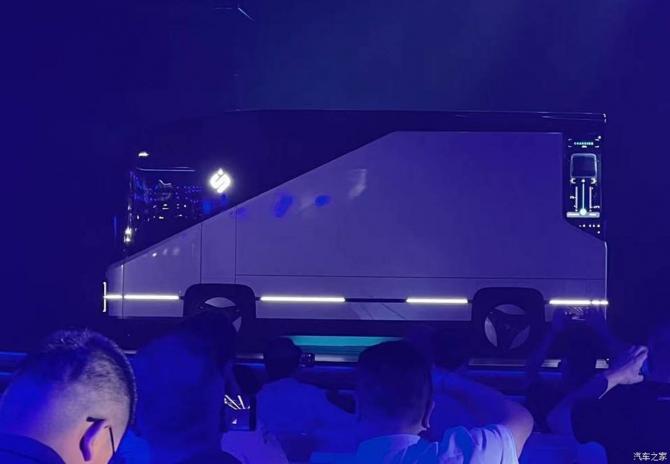 20090739d1fe136d633947.jpg image003.jpg