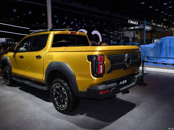 10081914b74f3a3ad72589.jpg image002.jpg