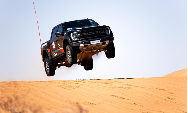 無(wú)懼復(fù)雜越野路況，全新一代福特F-150猛禽展現(xiàn)極致通過(guò)性、可靠性