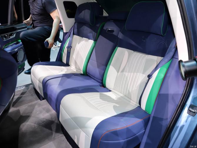 17094049a95b4d351a0950.jpg image004.jpg