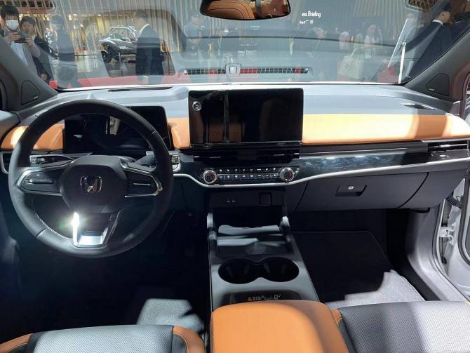 2608390640033066b38294.jpg image004.jpg