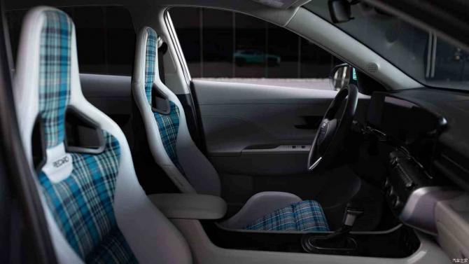 01081756a6040325979938.jpg image004.jpg