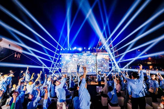 02082522c405c195d96728.jpg image001.jpg