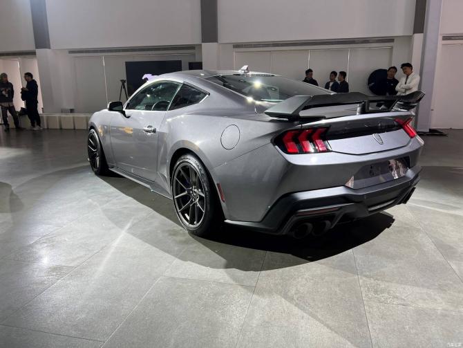 070848095e33cdbcfd7460.jpg image004.jpg