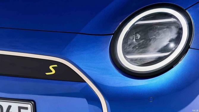 13082718e0f2eebf296708.jpg image002.jpg