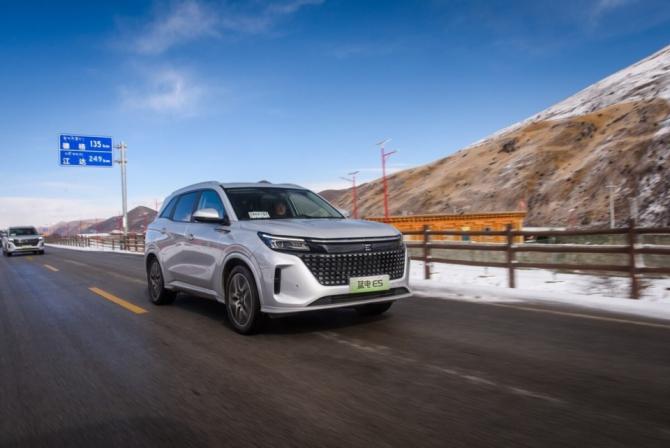 201100566e660c0ee43270.jpg image002.jpg