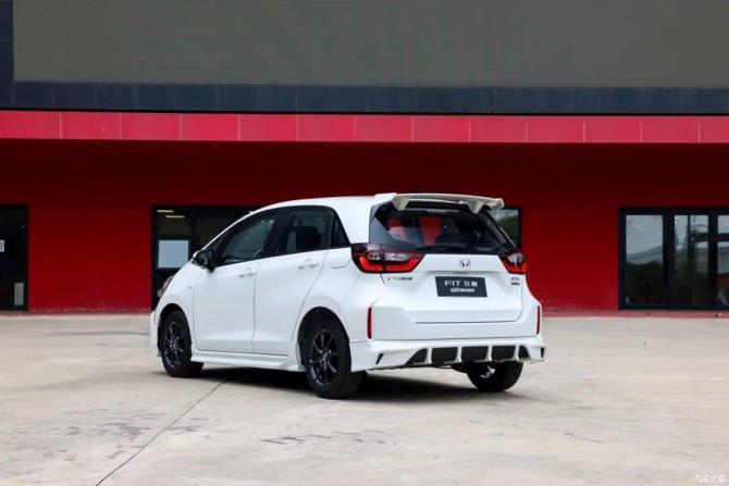 21082012125118dc152271.jpg image003.jpg