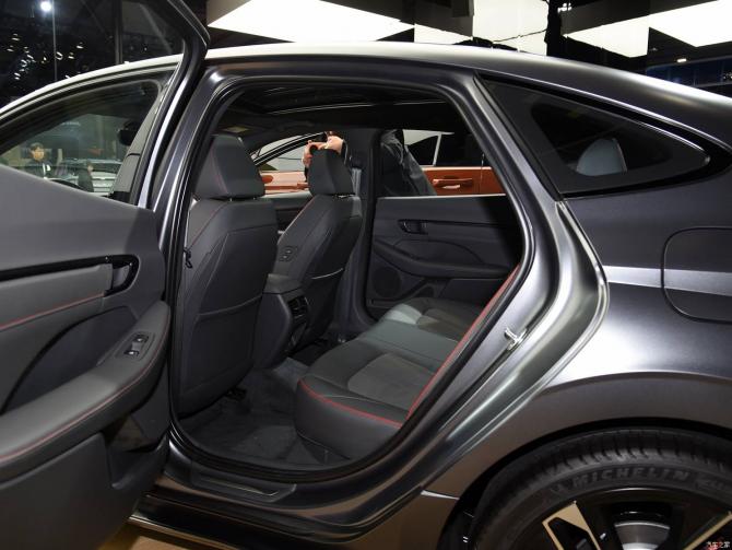 21082521e089e86bad4622.jpg image007.jpg