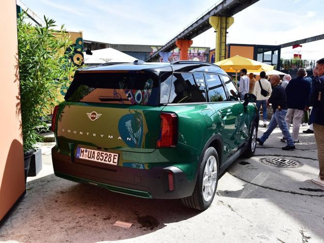 24081558de3bd04a7b2870.jpg image003.jpg