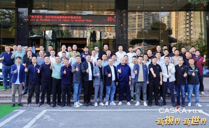 30184405be4f1286ce7095.jpg 1hgfmo47gm31updoj.jpg