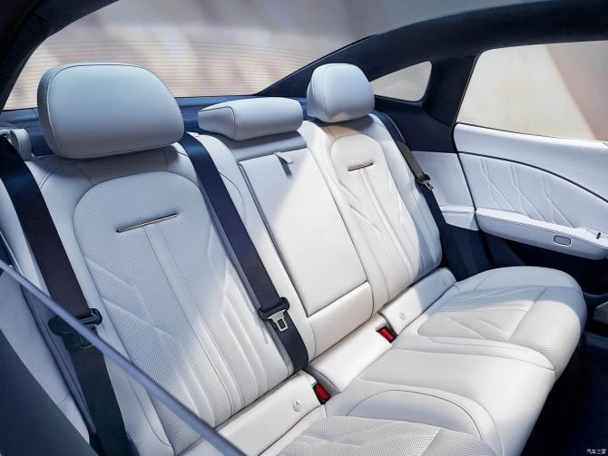 13081747f7c87ce42a2573.jpg image004.jpg