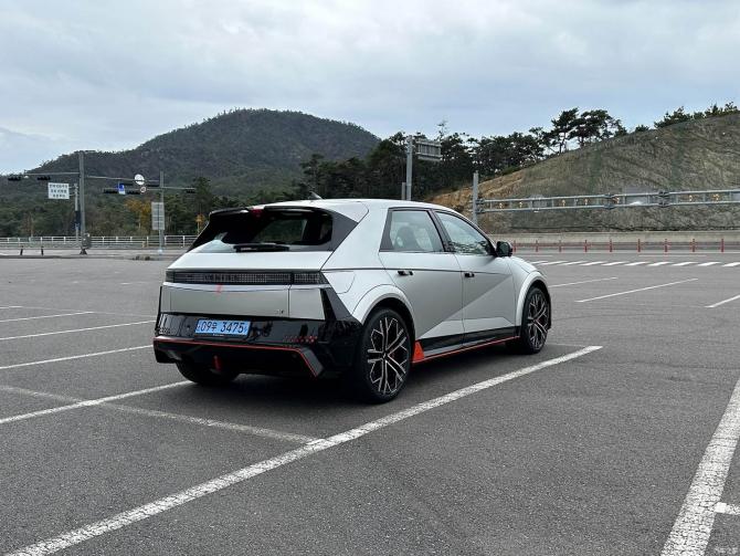 13082530ab690b4afc9159.jpg image002.jpg