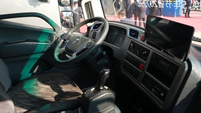 12095644a1d7386c351297.jpg image004.jpg