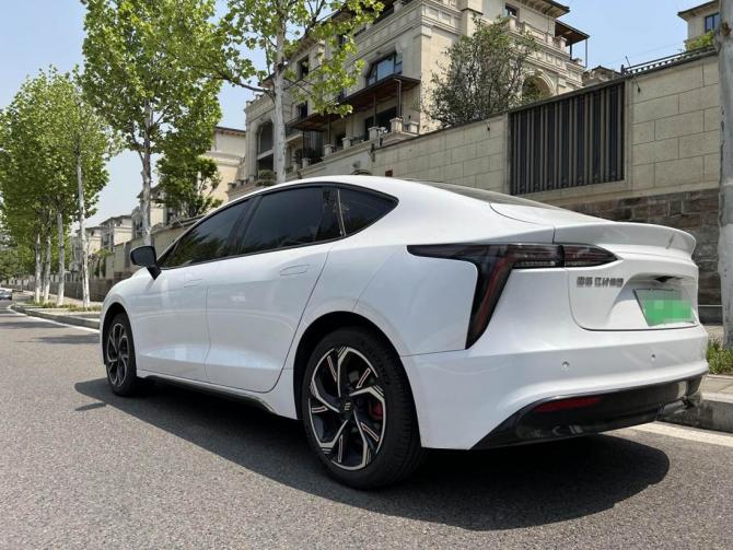 26151839783655057e2891.jpg image002.jpg