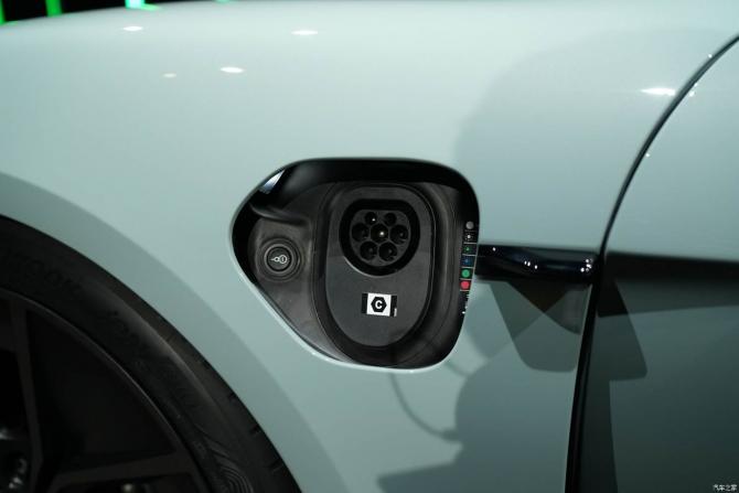 070932218c8eca5a8b1218.jpg image018.jpg