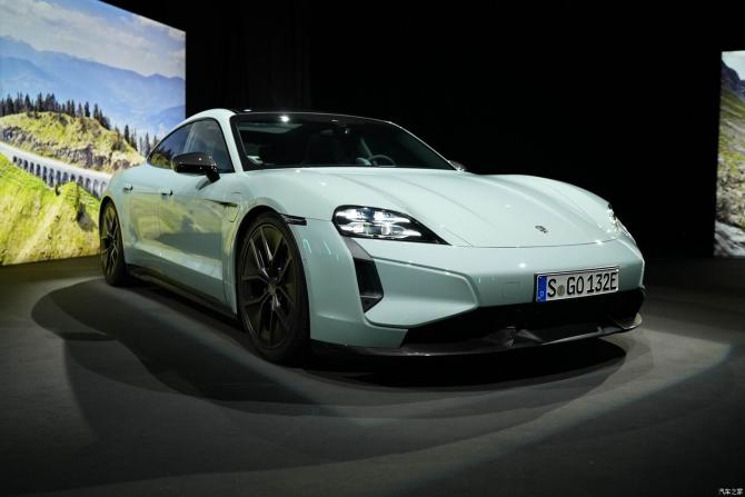 070934546a57f37e7c7158.jpg image003.jpg