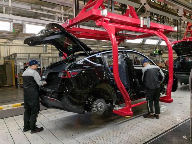 180849573b2c7e590f5287.jpg cae4320b6a7e4d2b5eaa16807a0fe073.jpg