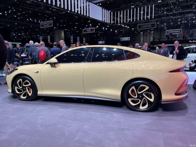 27084755a70beb1a344147.jpg image004.jpg