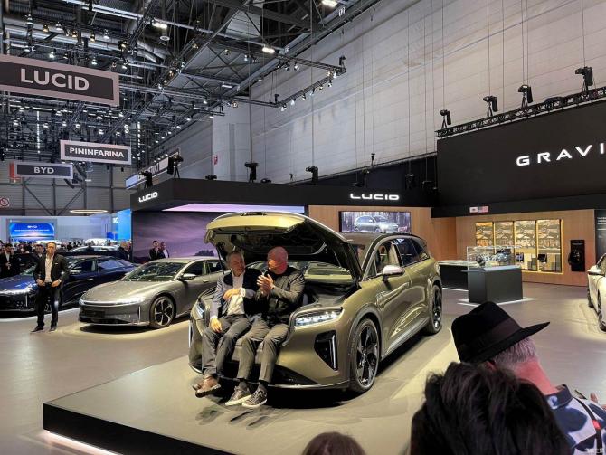 270851206467bf8c8a3872.jpg image003.jpg