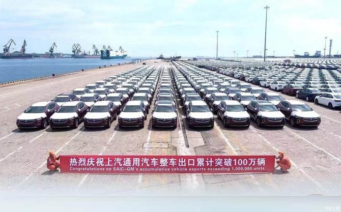 0108325118c7b8f9606495.jpg image002.jpg