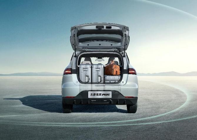 8.98萬(wàn)起，超長(zhǎng)續(xù)航五門純電SUV五菱繽果PLUS正式上市！