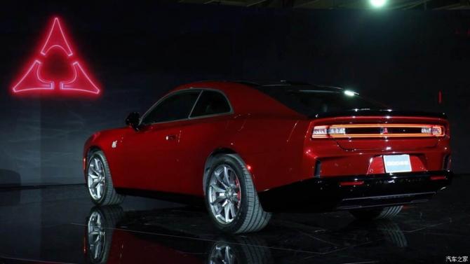 07082432596cba0bfd3950.jpg image010.jpg