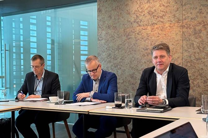 210837535346d081a83039.jpg image001.jpg